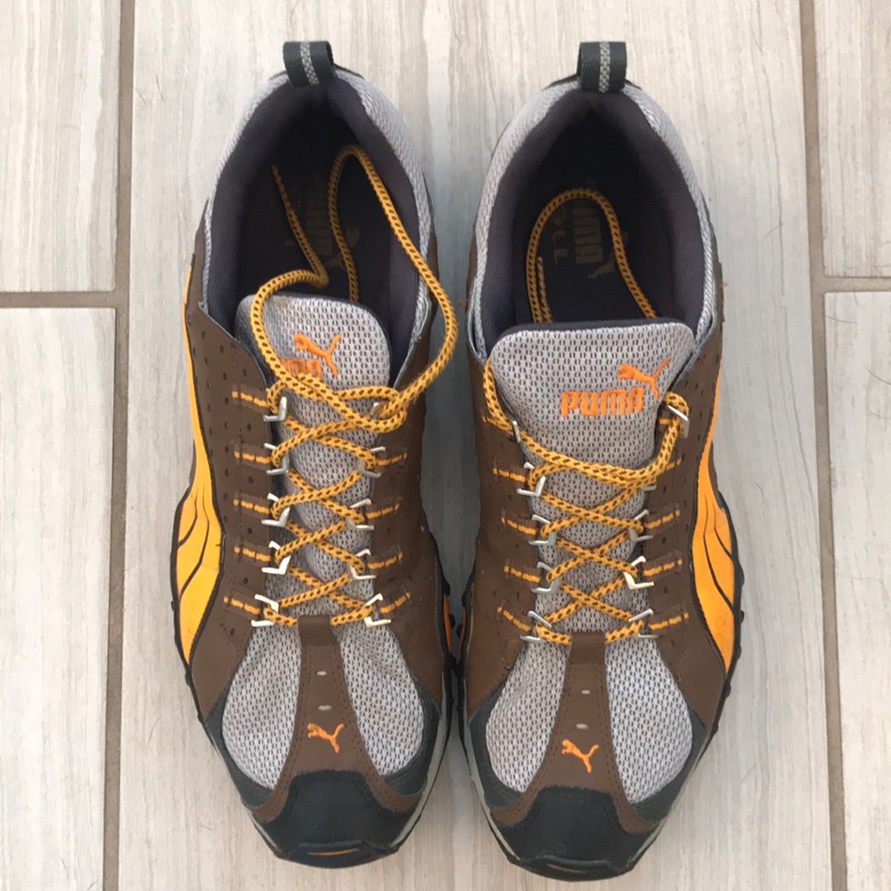 Men’s PUMA tennis shoe